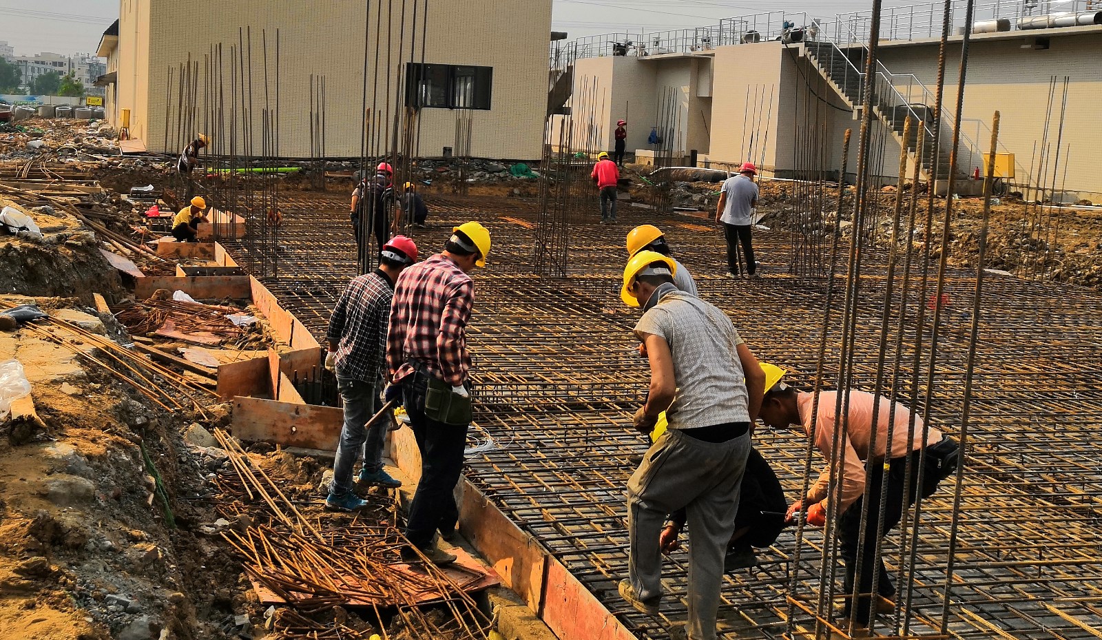 09-水投公司第一工程管理处党员业务骨干现场勘察虎门一期提标项目工程.jpg 09-水投公司第一工程管理处党员业务骨干现场勘察虎门一期提标项目工程.jpg