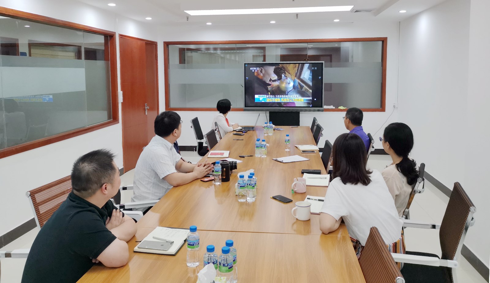 09-水务实业公司党支部开展学习“时代楷模”做党员榜样活动,观看“时代楷模”张富清同志事迹教育视频.jpg 09-水务实业公司党支部开展学习“时代楷模”做党员榜样活动,观看“时代楷模”张富清同志事迹教育视频.jpg