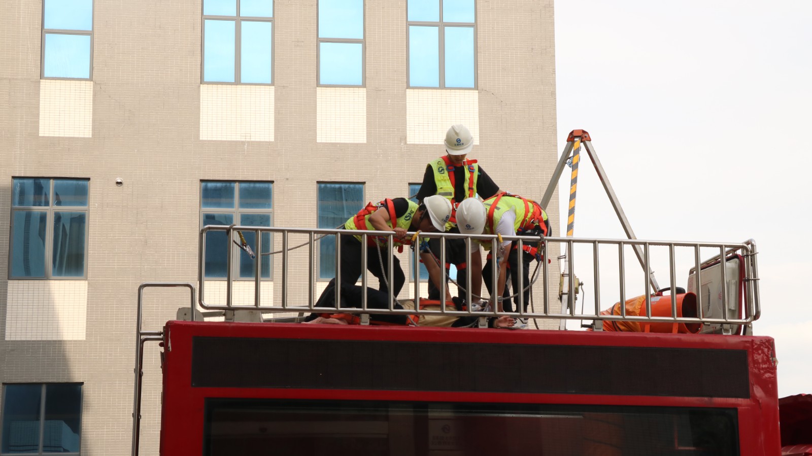 版面3-2.jpg 版面3-2.jpg