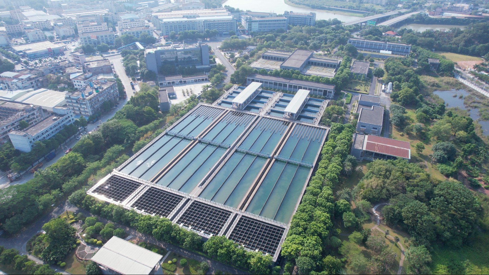 市17吃瓜
供水公司下属第六水厂.jpg