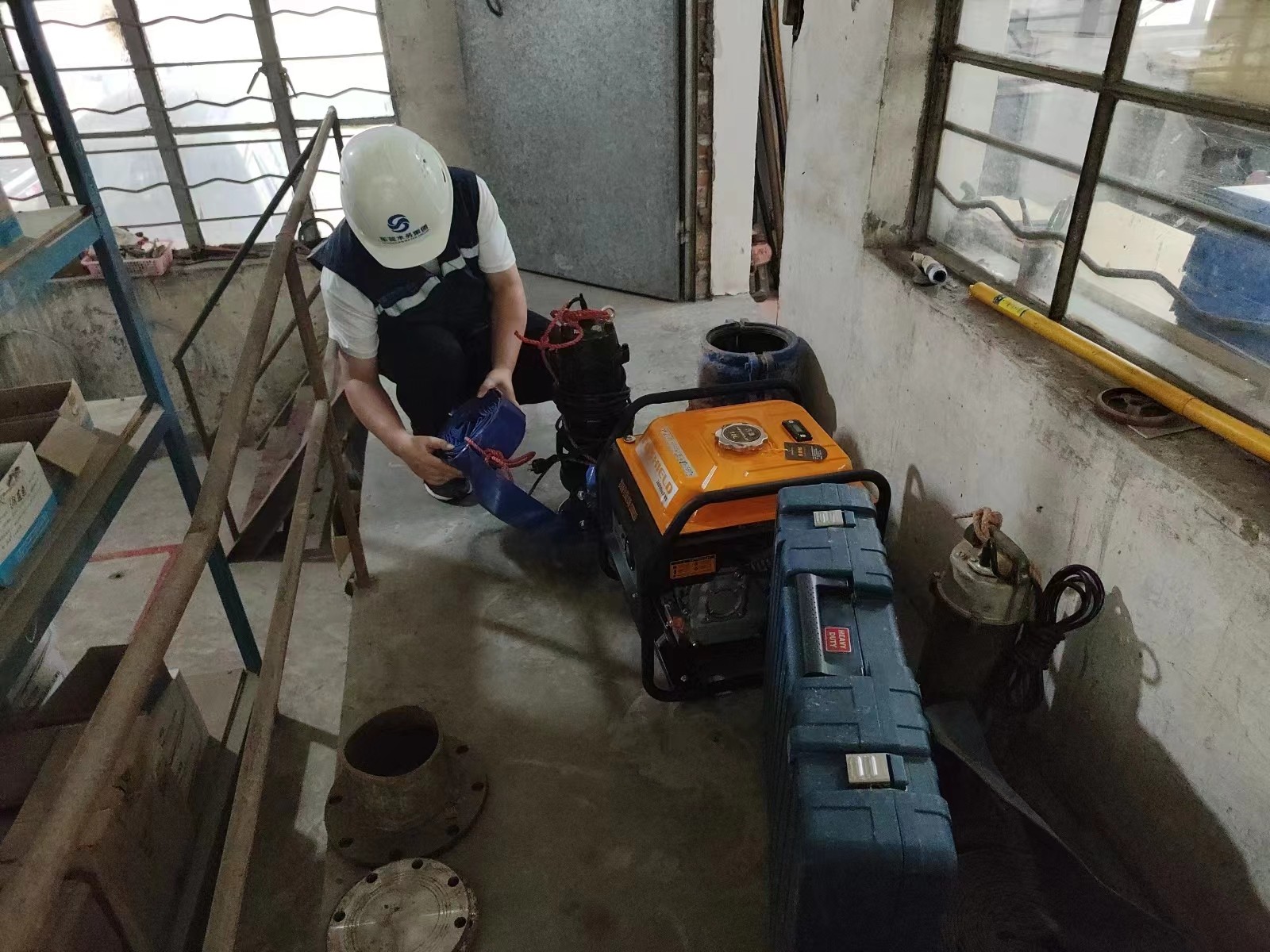 各级单位开展防汛及安全生产风险隐患排查隐患排查 (3).jpg