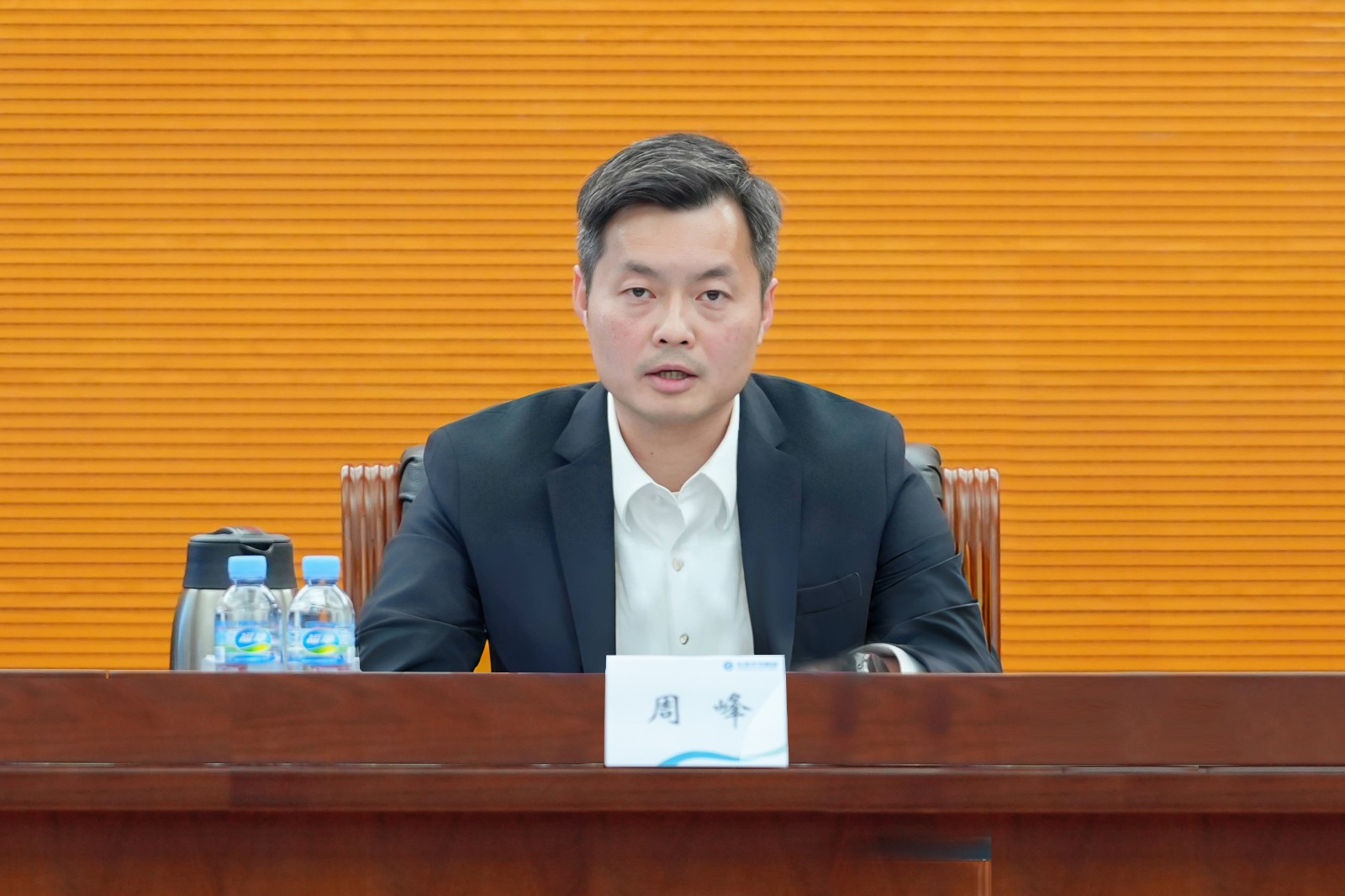 17吃瓜
党委书记、董事长周峰.jpg 17吃瓜
党委书记、董事长周峰.jpg